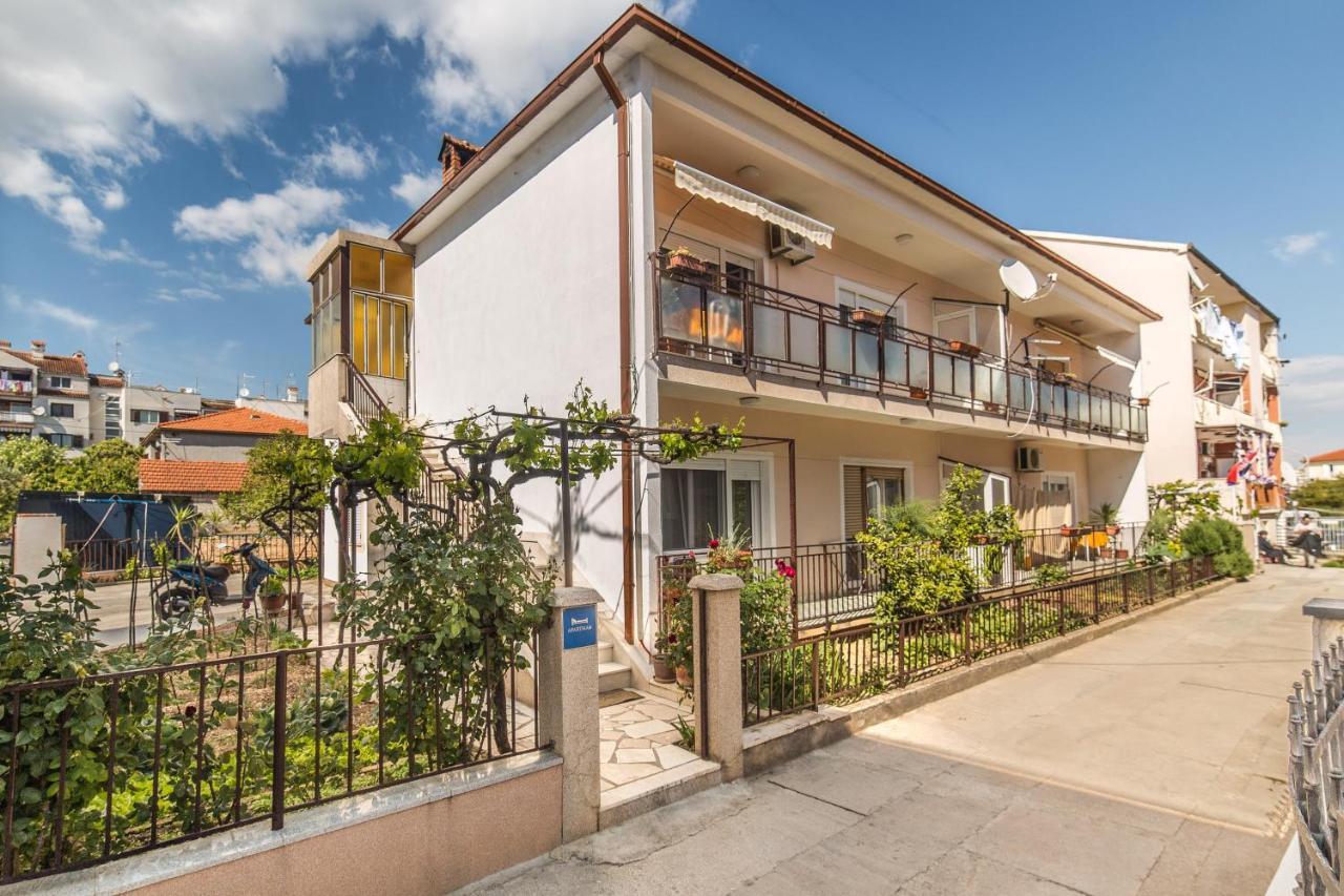 Beautiful Apartment In Center Of Trogir Ngoại thất bức ảnh