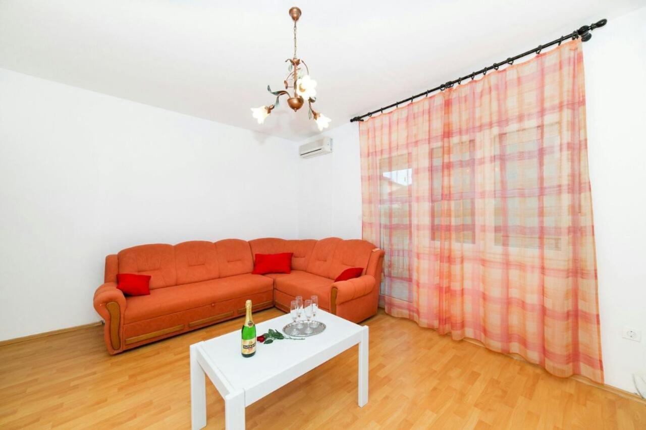 Beautiful Apartment In Center Of Trogir Ngoại thất bức ảnh